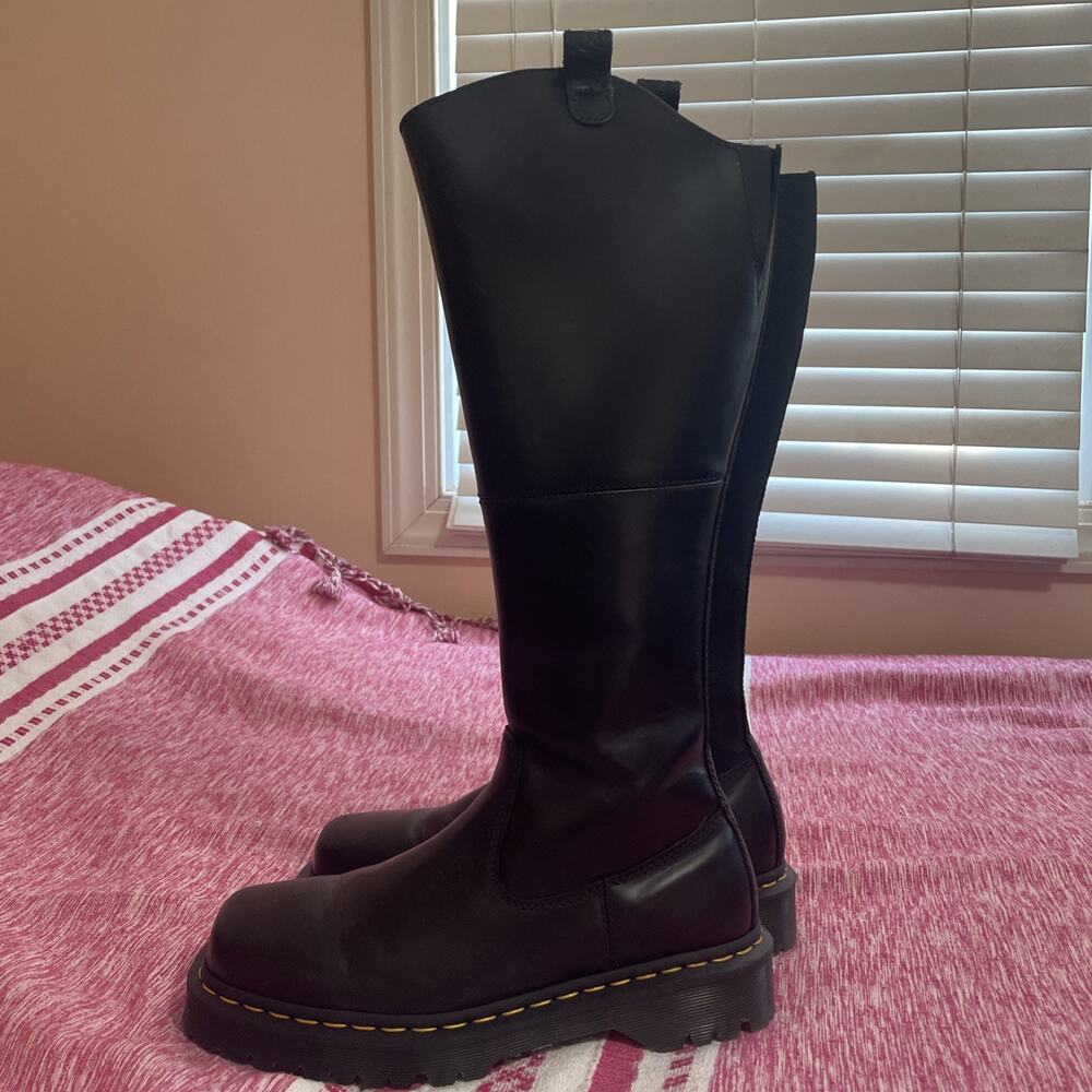 NEW Dr. Martens Amaayah Knee High Leather Boots Black Size US 9 Never Worn